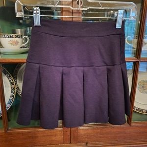 Urban Outfitters black pleated mini skirt xxs